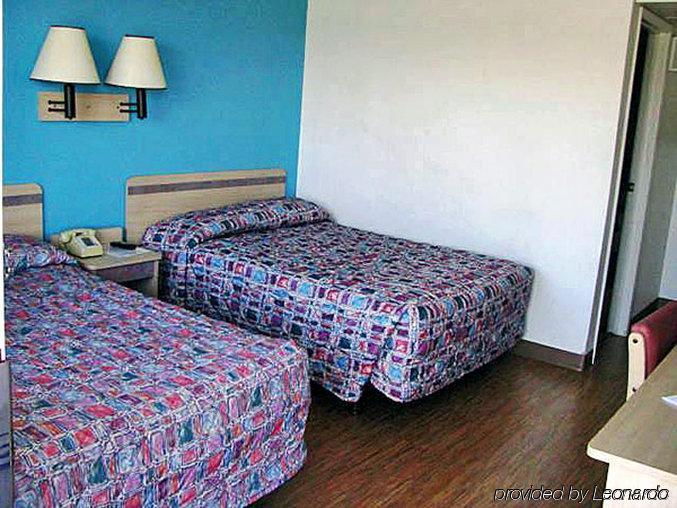 Motel 6 Kansas City, Mo - Airport Exteriör bild