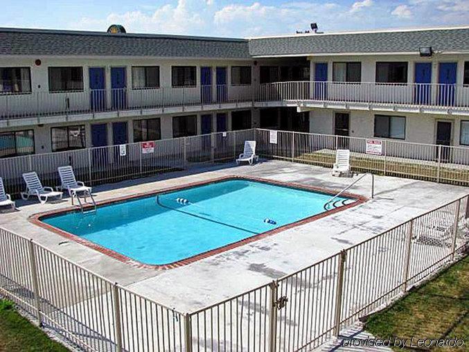 Motel 6 Kansas City, Mo - Airport Exteriör bild